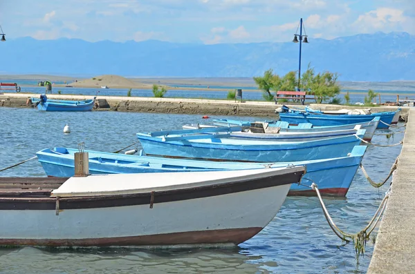 Barcos pesqueros tradicionales — Foto de Stock