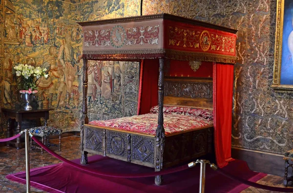 Fransız Rönesans chateau dört poster yatağı 