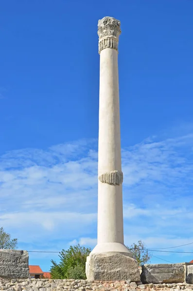 Rekonstrueret gamle romerske kolonne - Stock-foto