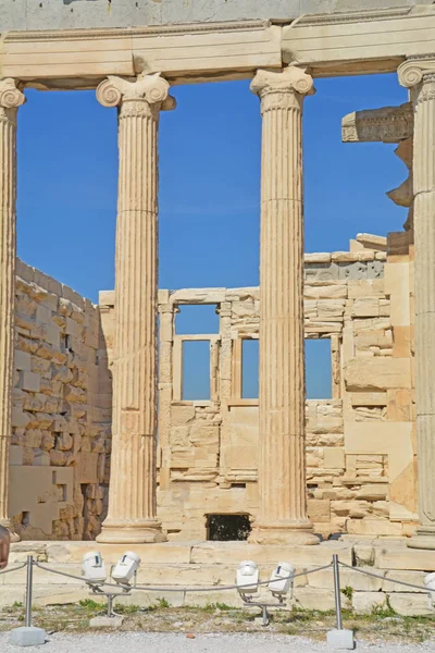 The huge East Porch of the Erectheion — Stock Photo, Image