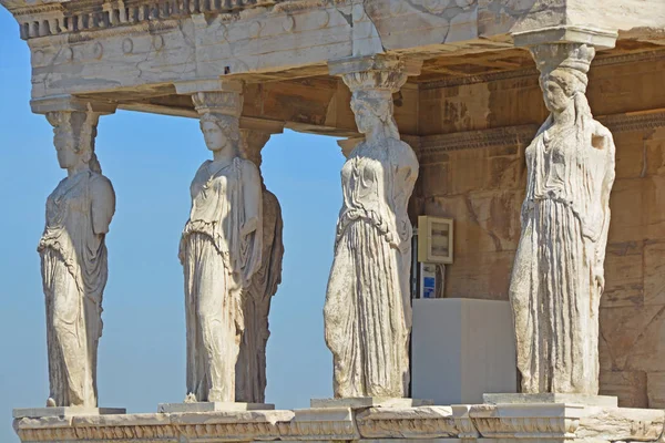 Détail du célèbre porche caryatide — Photo