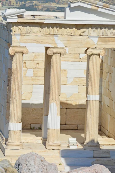 Oostelijke ingang van de tempel van Athena Nike — Stockfoto