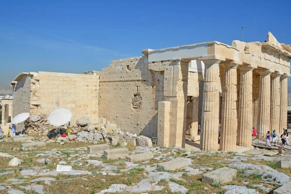 Baksidan av den gamla Propylae — Stockfoto