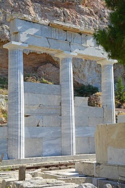 El Santuario de Asclepeion debajo de la Acrópolis de Atenas en Atenas — Foto de Stock