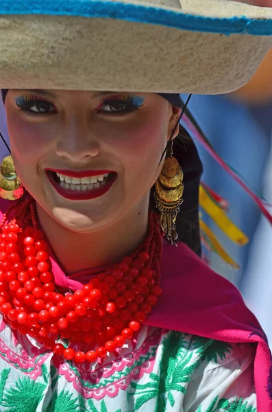 Evolene Suisse Août Groupe Folklorique Équatorien Quito Costumes Traditionnels Août — Photo
