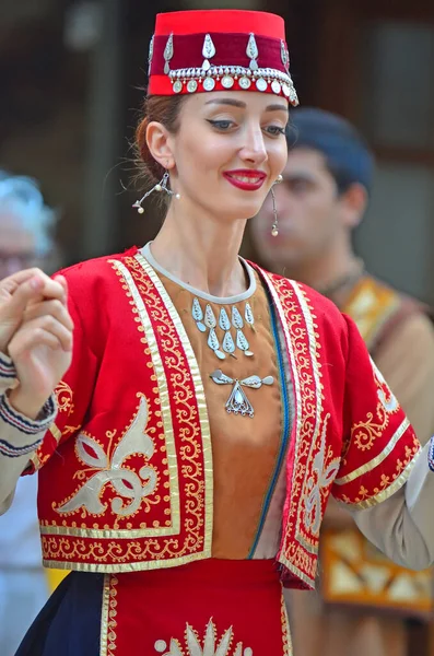 Evolene Schweiz Augusti Armenisk Folkgrupp Traditionella Kostymer Augusti 2019 Evolene — Stockfoto