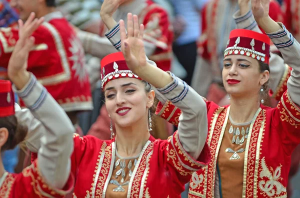 Evolene Schweiz Augusti Armenisk Folkgrupp Traditionella Kostymer Augusti 2019 Evolene — Stockfoto