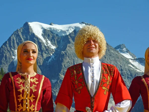 Evolene Suiza Agosto Grupo Folclórico Ruso Balkaria Trajes Tradicionales Agosto —  Fotos de Stock