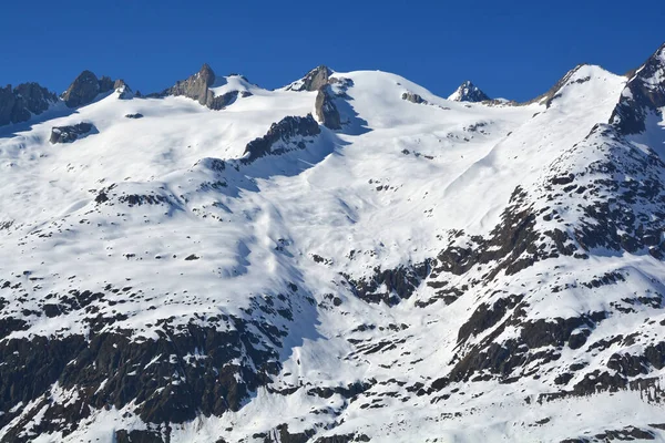 Sattelhorn Acima Geleira Aletsch Nos Alpes Bernese Suíça Dia Ensolarado — Fotografia de Stock