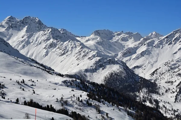 Самая Высокая Гора Горнолыжной Зоне Vers4 Valleys Мон Форт Горнолыжным — стоковое фото