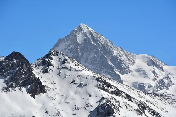 Dent Blanche Kışın Evolene Yukarısındaki Güney Sviçre Alplerinde — Stok fotoğraf