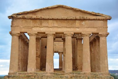 2400 yıllık Konkordiya Tapınağı, Agrigento 'daki en iyi korunmuş Antik Yunan tapınaklarından biri, Tapınaklar Vadisi, Sicilya