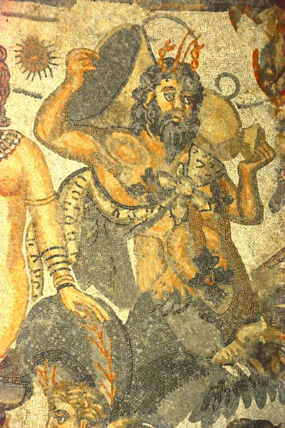 타이탄 누스를 모자이크로 고대의 유네스코의 아리온 홀에서는 시칠리아섬의 로마나델 카살레에 — 스톡 사진
