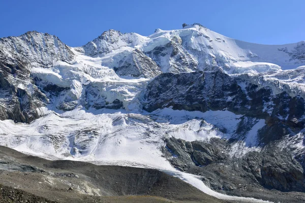 Zinalrothorn Sağda Blanc Moming Schallihorn Solda Sviçre Alpleri Ndeki Zinal — Stok fotoğraf