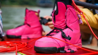 Su üzerinde wakeboard, erkekler için botlar, spor ekipmanları, profesyonel