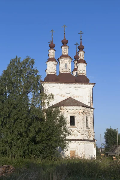 俄罗斯 Vologda Totemsky 区瓦尔尼齐村的基督复活教堂 — 图库照片
