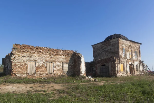 俄罗斯沃洛格达地区 Velikiy Ustyug Morozovitse 村我们的救世主圣脸教堂遗址 — 图库照片