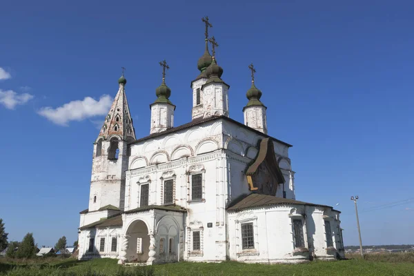 Tempel des Demetrius von Thessaloniki in der dymkovo sloboda von veliky ustyug — Stockfoto