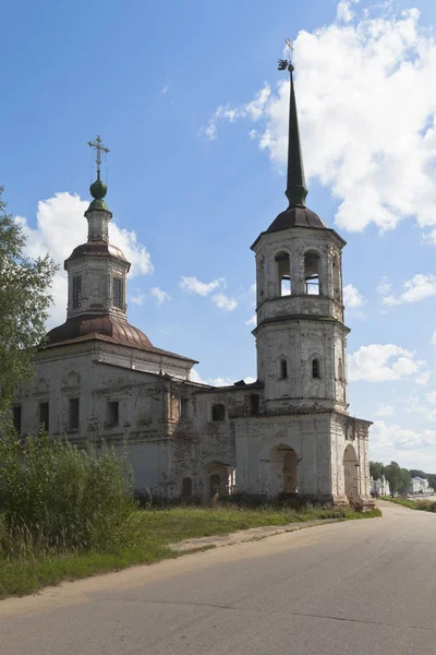 Opuszczony Kościół Eliasza Proroka w Wołogodzki w mieście wielki Ustiug — Zdjęcie stockowe