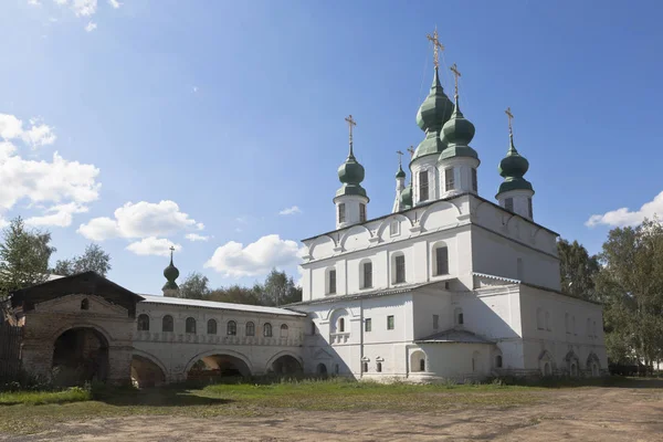 Die Kirche Michaels des Erzengels in Michaels Erzengelkloster in samiky ustjug — Stockfoto