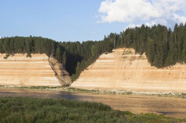 Vologda bölgesi - Opoki yolu Sukhona nehrinde doğa Anıtı
