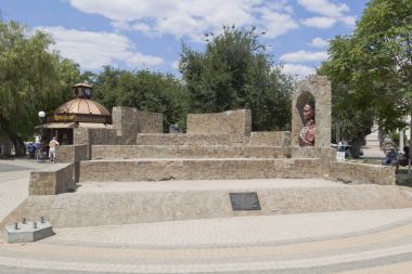 Evpatoria, Kırım Cumhuriyeti - 21 Temmuz 2017: Suvorovsky redoubt iskele üzerinde adlı Tereshkova Evpatoria şehir içinde sonra