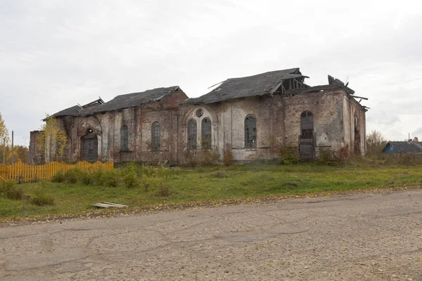 Ruins of the Church of the Nativity of the Blessed Virgin on Spassky (Kokshengsky) Pogost — Stock Photo, Image