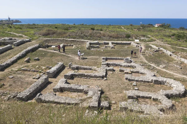 Залишки середньовічного Храму п'яти апсид у Tauric Chersonesos, Sevastopol, Crimea — стокове фото