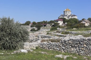 Sivastopol, Kırım - 26 Temmuz 2019: Sivastopol, Kırım kentindeki Tauric Chersonesos 'un tarihi ve arkeolojik müze rezervinde kalıntılar