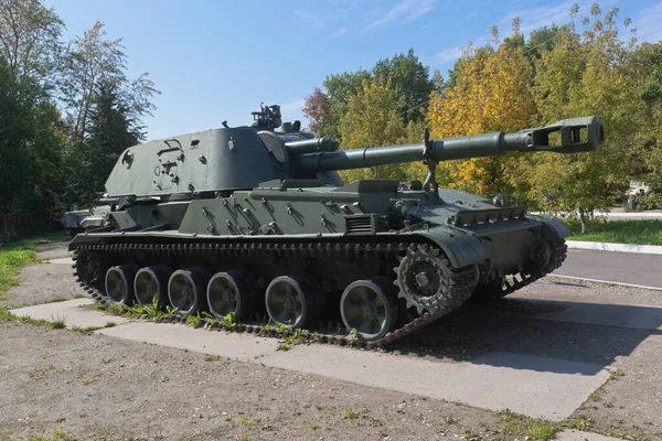 2019年8月20日 俄罗斯沃洛戈达 位于沃洛戈达市胜利公园的2S3M Akatsiya 自行火炮 — 图库照片