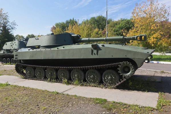 Vologda Ρωσία Αυγούστου 2019 Αυτοκινούμενο Πυροβολικό 2C1 Gvozdika Στο Πάρκο — Φωτογραφία Αρχείου