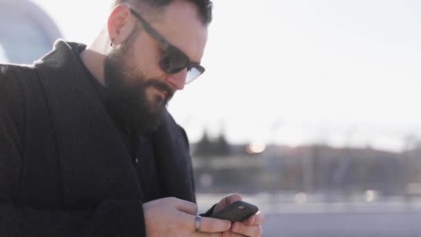 A young handsome businessman — Stock Video