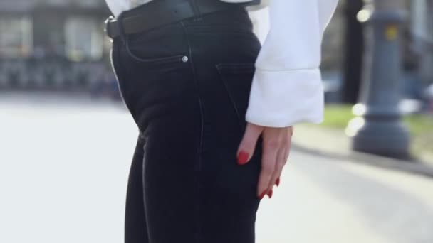 Attractive Young Brunette Woman Standing City Stylish White Shirt Vintage — 비디오