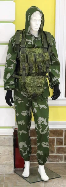 Etalagepop in uniform en vest Stockfoto