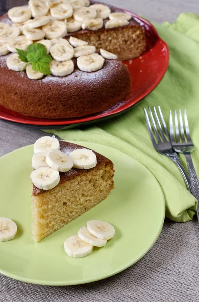Freshly Baked Slice Homemade Banana Cake Photographed Natural Light Ceramic — Stock Photo, Image