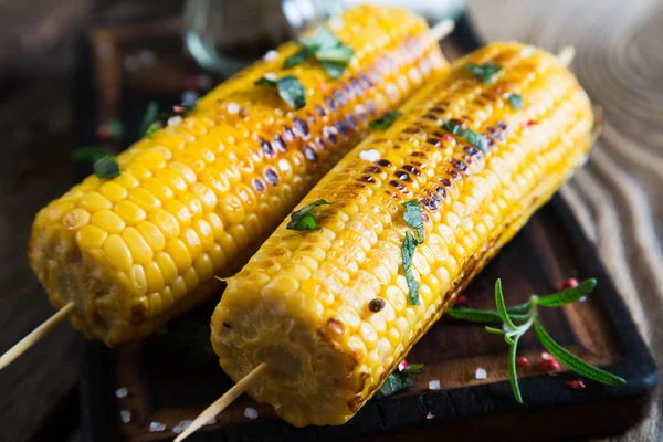 Grilled corn with salt and spices — Stock Photo, Image