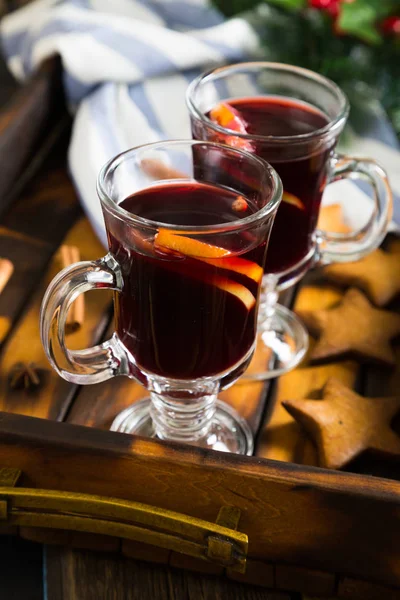 Glühwein, weihnachtliche Leckereien — Stockfoto