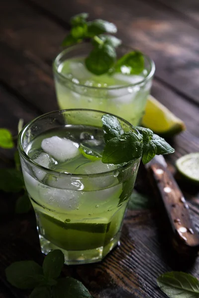 Mojito on a wooden table — Stock Photo, Image
