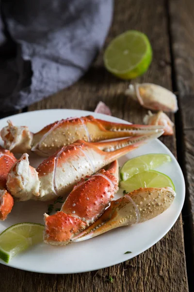 Boiled crab claws on table — Stock Photo, Image