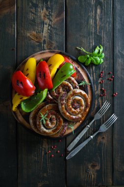 Izgara sosis ve biber