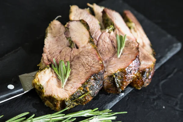 Pişmiş domuz parçaları