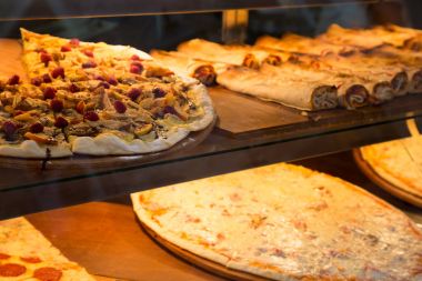 Pizza ve pasta dükkanı pencere Cafe
