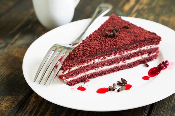 Red Velvet Cake Dengan Selai Raspberry — Stok Foto