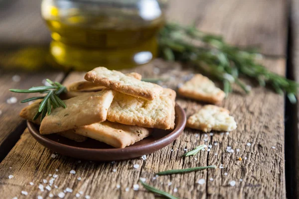 Rosemary ile ev yapımı kraker