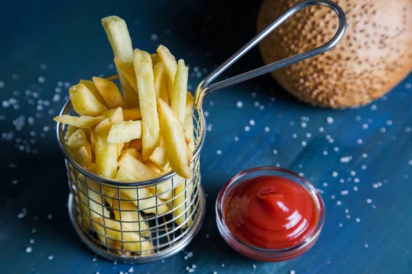 Pommes Frites Med Ketchup — Stockfoto