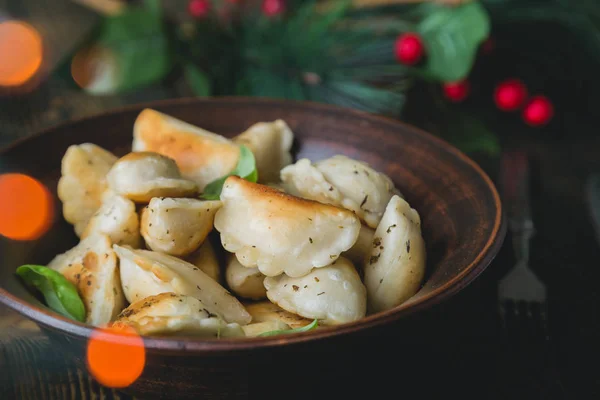 Pierogi Pelmeni Ravioli Pierogi Stole — Zdjęcie stockowe