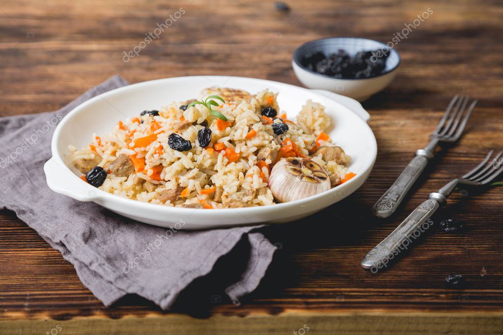 Pilaf con ternera. Arroz estofado con carne y especias 2022