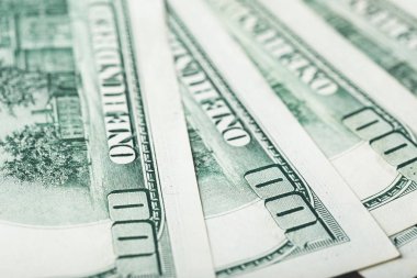 Amerikan doları kapanıyor. Yüz dolarlık banknotlar