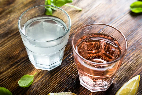 Soft Drinks Lemon Herbs — Stock Photo, Image