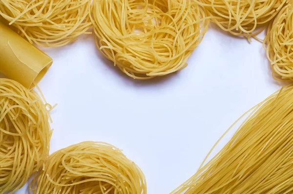 White Background Frame Different Kinds Pasta Noodles — Stock Photo, Image